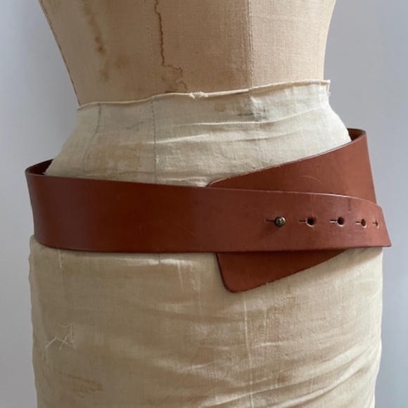 Banana Republic British Tan Collar Stud Belt main image 5